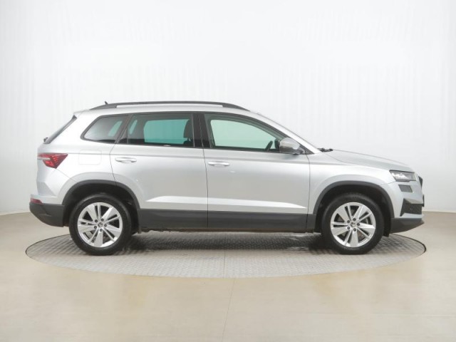 Škoda Karoq  1.5 TSI Fresh