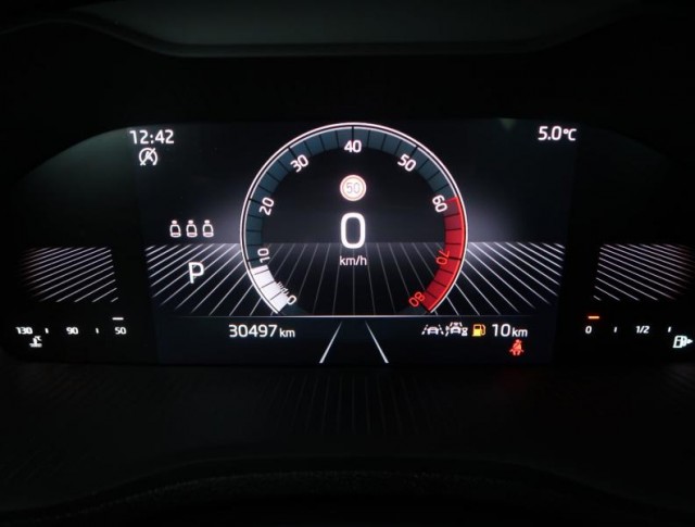 Škoda Karoq  1.5 TSI Fresh