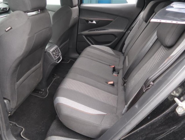 Peugeot 3008  1.5 BlueHDi 