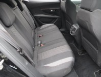 Peugeot 3008  1.5 BlueHDi 