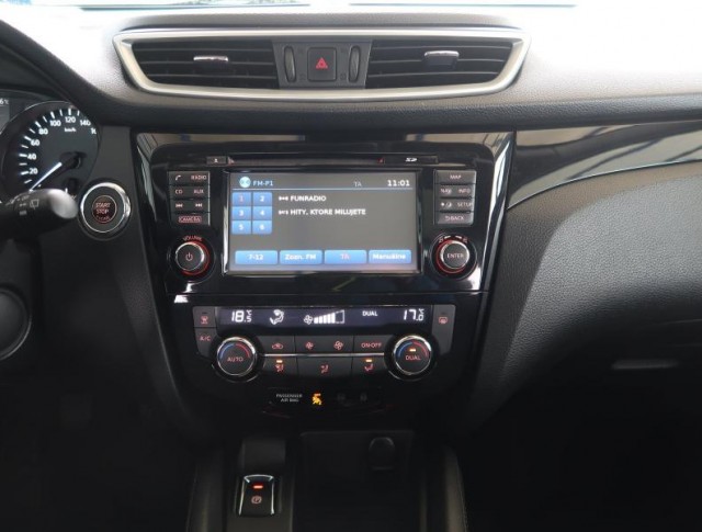 Nissan Qashqai  1.2 DIG-T 