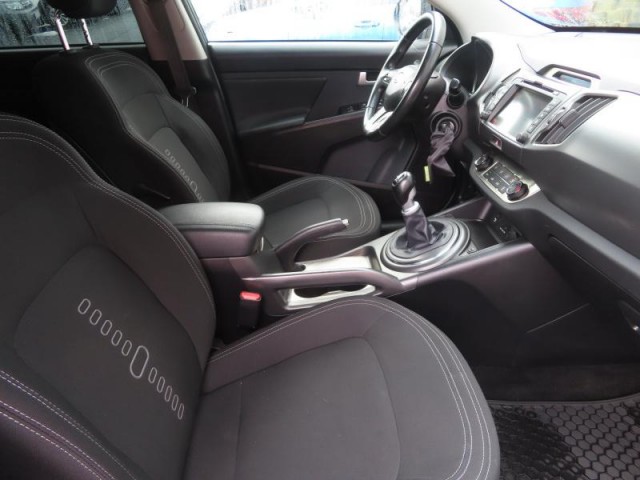 Kia Sportage  2.0 CRDi 