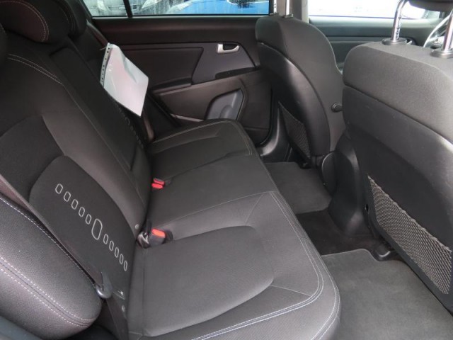 Kia Sportage  2.0 CRDi 