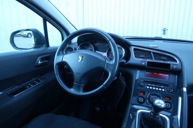 Peugeot 3008  2.0 HDi 
