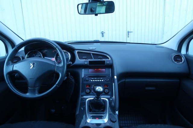 Peugeot 3008  2.0 HDi 