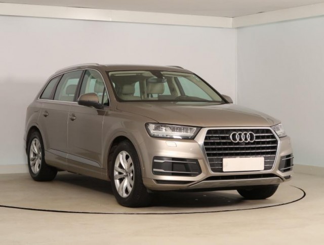 Audi Q7  3.0 TDI 