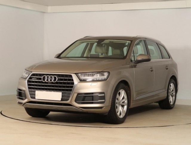 Audi Q7  3.0 TDI 