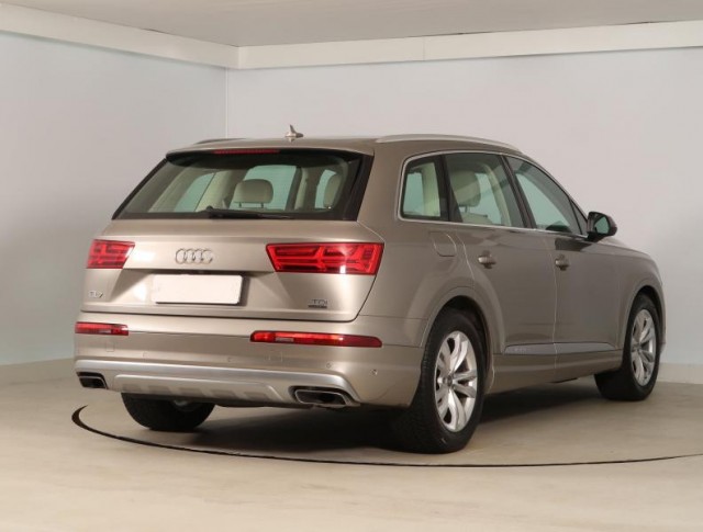Audi Q7  3.0 TDI 