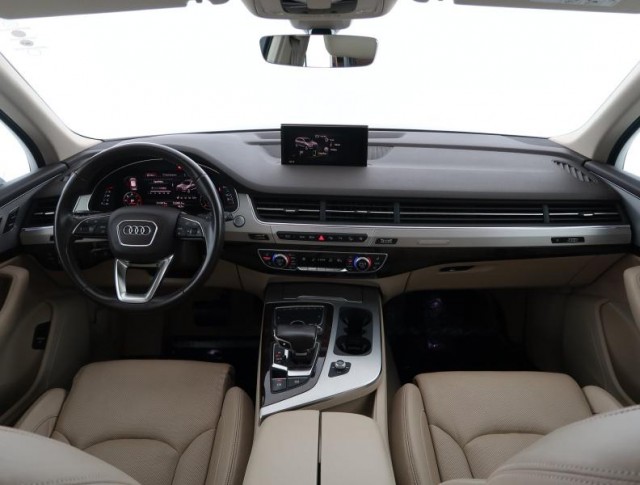 Audi Q7  3.0 TDI 