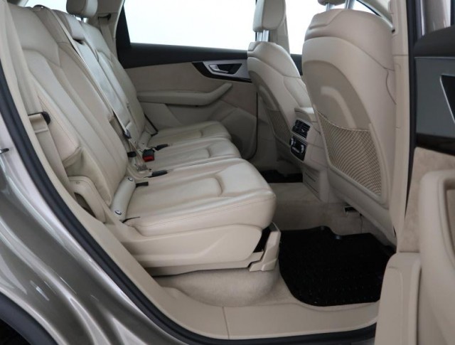 Audi Q7  3.0 TDI 