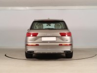 Audi Q7  3.0 TDI 