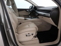 Audi Q7  3.0 TDI 