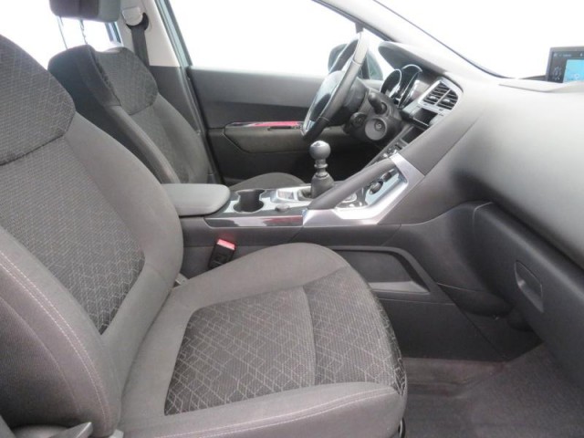 Peugeot 3008  1.6 BlueHDi 