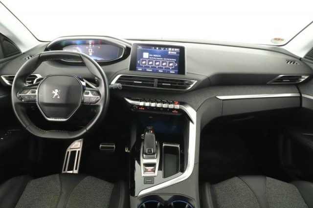 Peugeot 3008  1.5 BlueHDi Allure