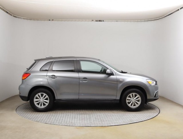 Mitsubishi ASX  1.6 MIVEC 