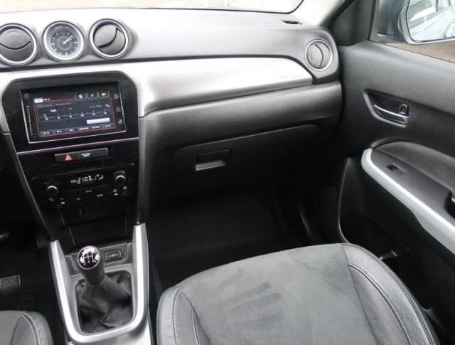 Suzuki Vitara  1.6 VVT Premium