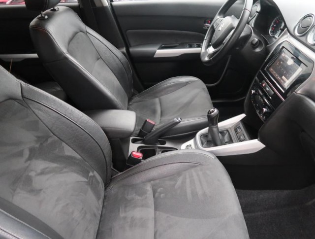 Suzuki Vitara  1.6 VVT Premium