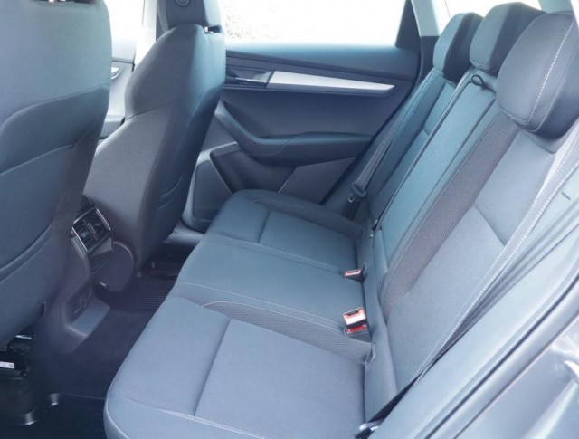 Škoda Karoq  1.5 TSI Fresh