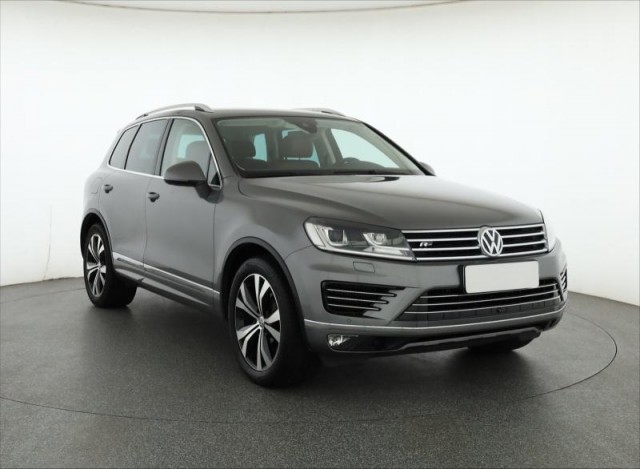 Volkswagen Touareg  3.0 TDI 