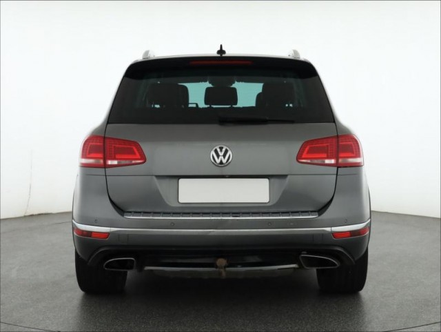 Volkswagen Touareg  3.0 TDI 