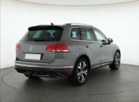 Volkswagen Touareg  3.0 TDI 
