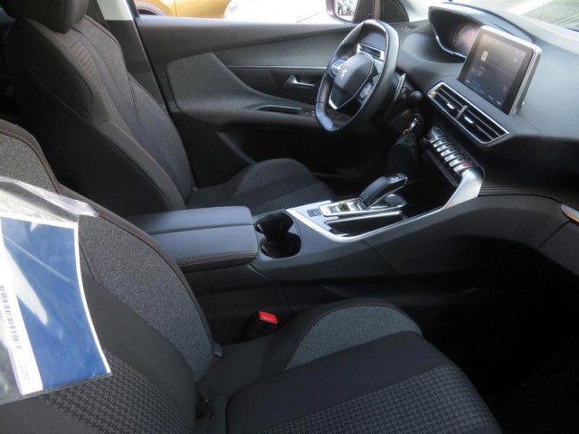 Peugeot 3008  1.2 PureTech 