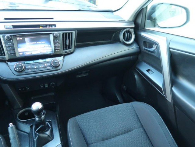 Toyota RAV 4  2.0 VVT-i Selection