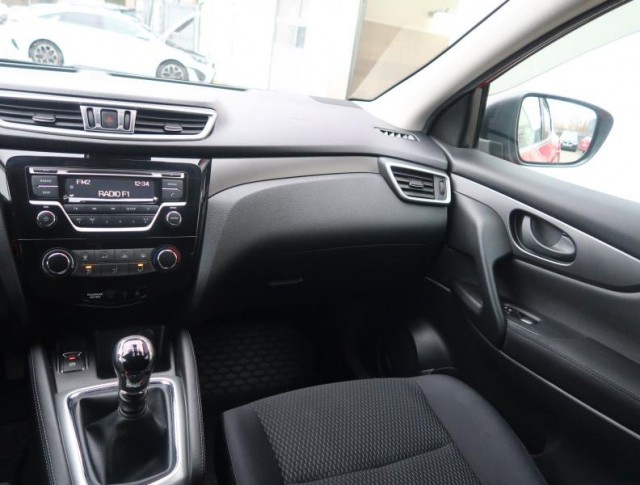 Nissan Qashqai  1.2 DIG-T 