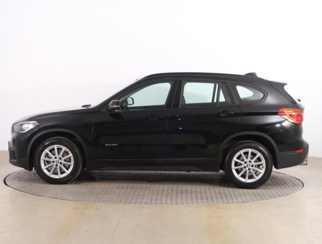 BMW X1  sDrive20i 
