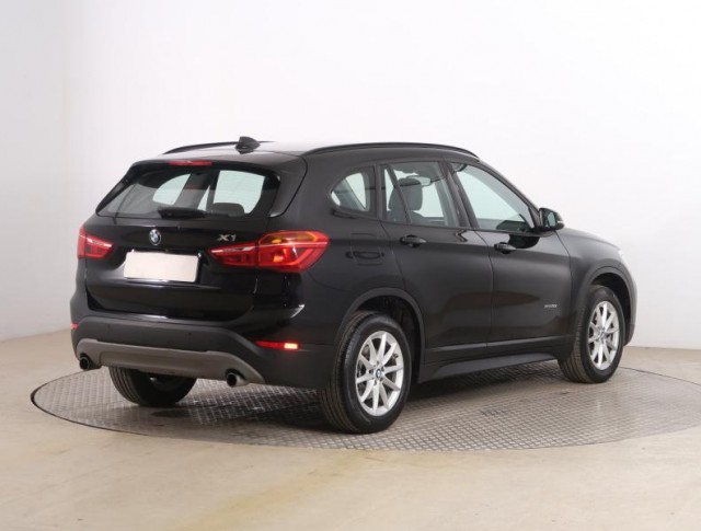BMW X1  sDrive20i 