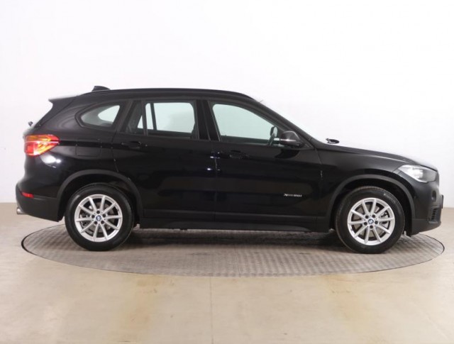 BMW X1  sDrive20i 