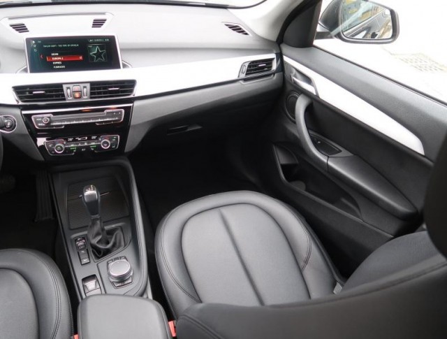 BMW X1  sDrive20i 