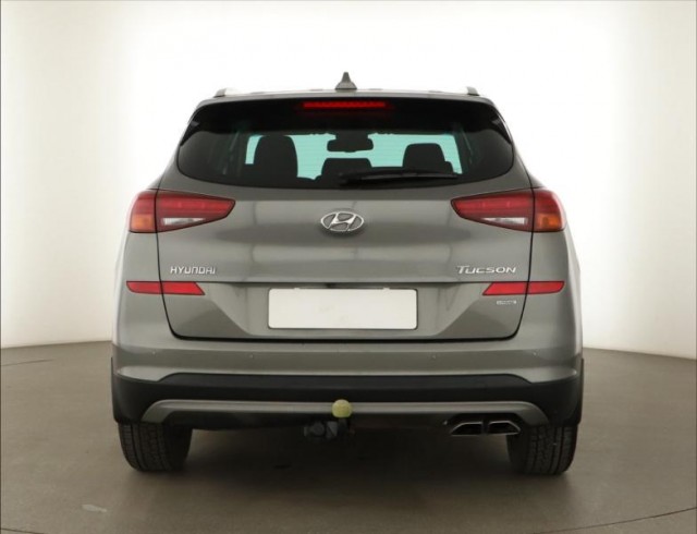Hyundai Tucson  2.0 CRDi 