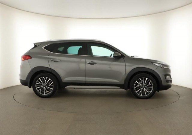 Hyundai Tucson  2.0 CRDi 