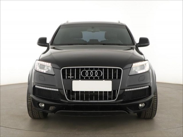 Audi Q7  3.0 TDI S-Line