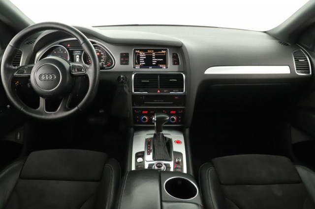Audi Q7  3.0 TDI S-Line