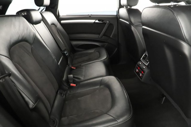 Audi Q7  3.0 TDI S-Line