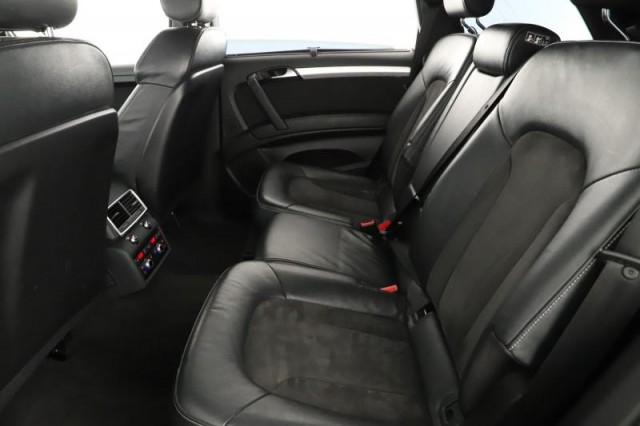 Audi Q7  3.0 TDI S-Line