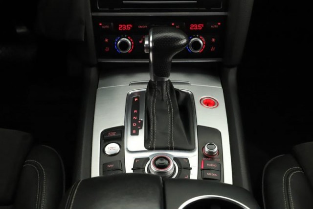 Audi Q7  3.0 TDI S-Line