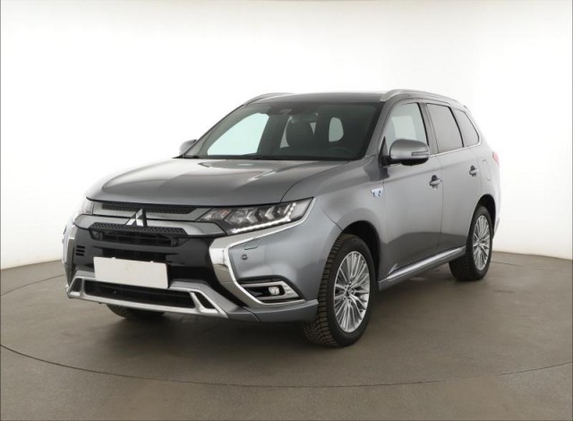 Mitsubishi Outlander  2.4 PHEV 