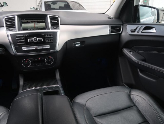 Mercedes-Benz ML  ML 350 BlueTEC 