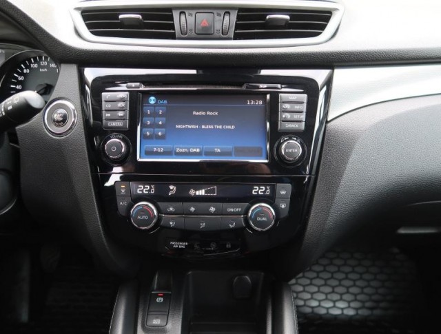 Nissan Qashqai  1.5 dCi 