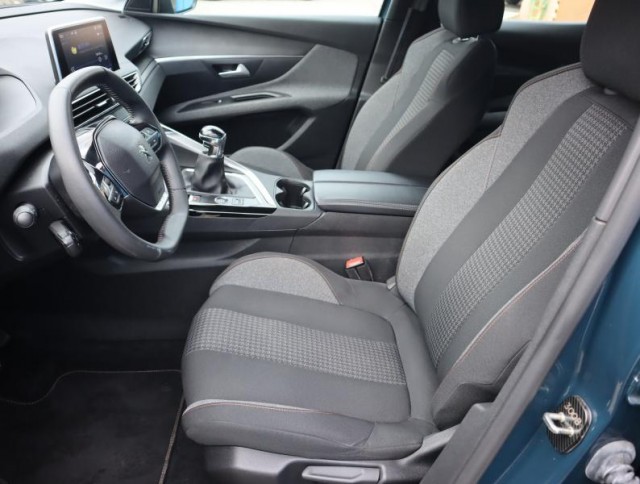 Peugeot 3008  1.2 PureTech 