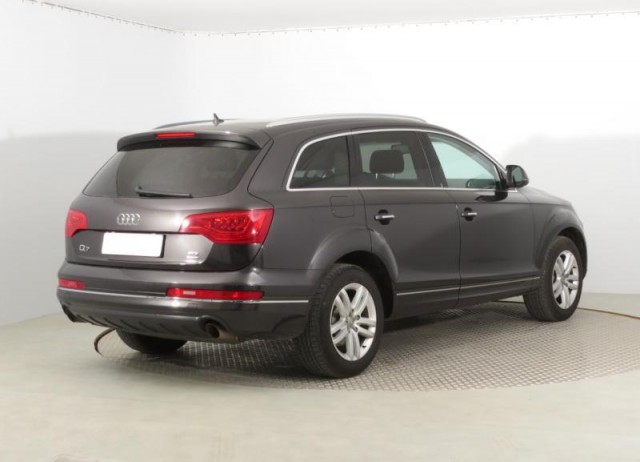 Audi Q7  3.0 TDI 