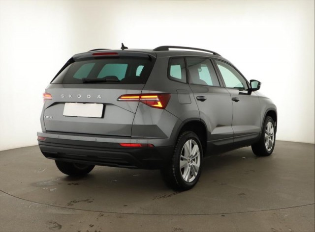 Škoda Karoq  1.5 TSI Fresh