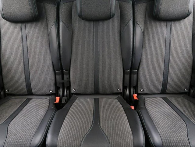 Peugeot 5008  1.5 BlueHDi 