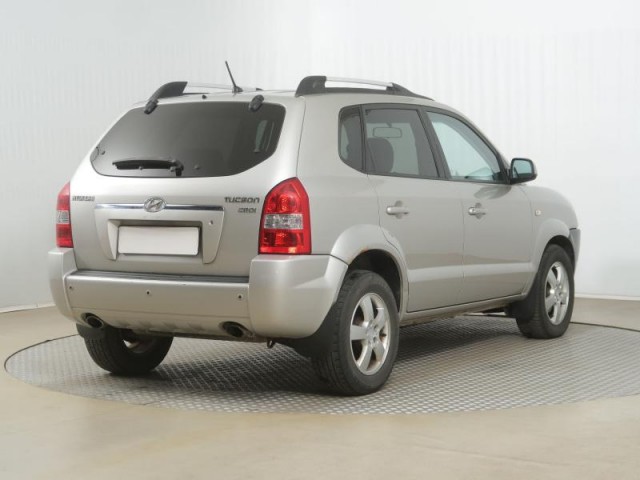 Hyundai Tucson  2.0 CRDi 