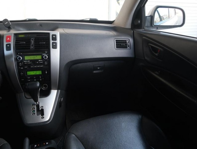 Hyundai Tucson  2.0 CRDi 