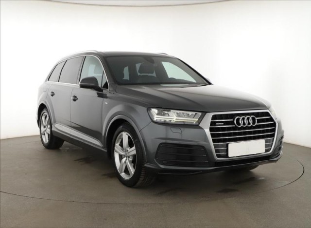 Audi Q7  3.0 TDI S-Line