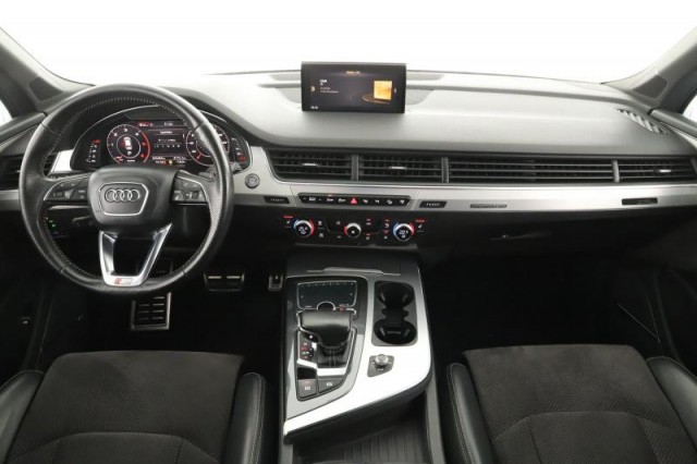 Audi Q7  3.0 TDI S-Line